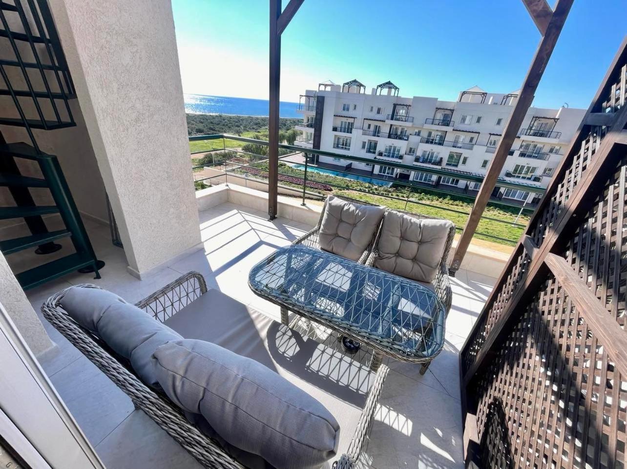 Relaxing Penthouse Suites By The Sea Vokolidha エクステリア 写真