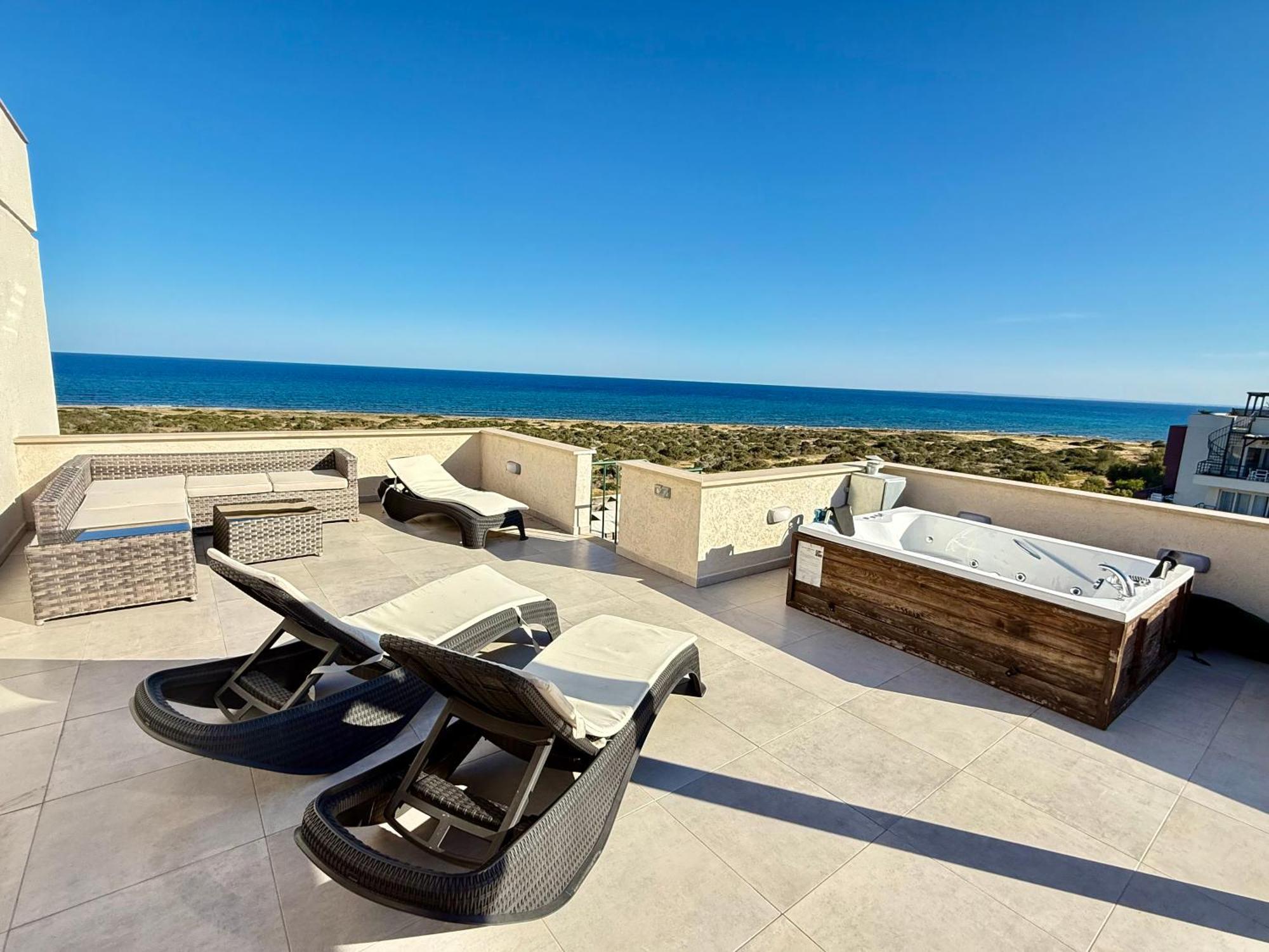 Relaxing Penthouse Suites By The Sea Vokolidha エクステリア 写真