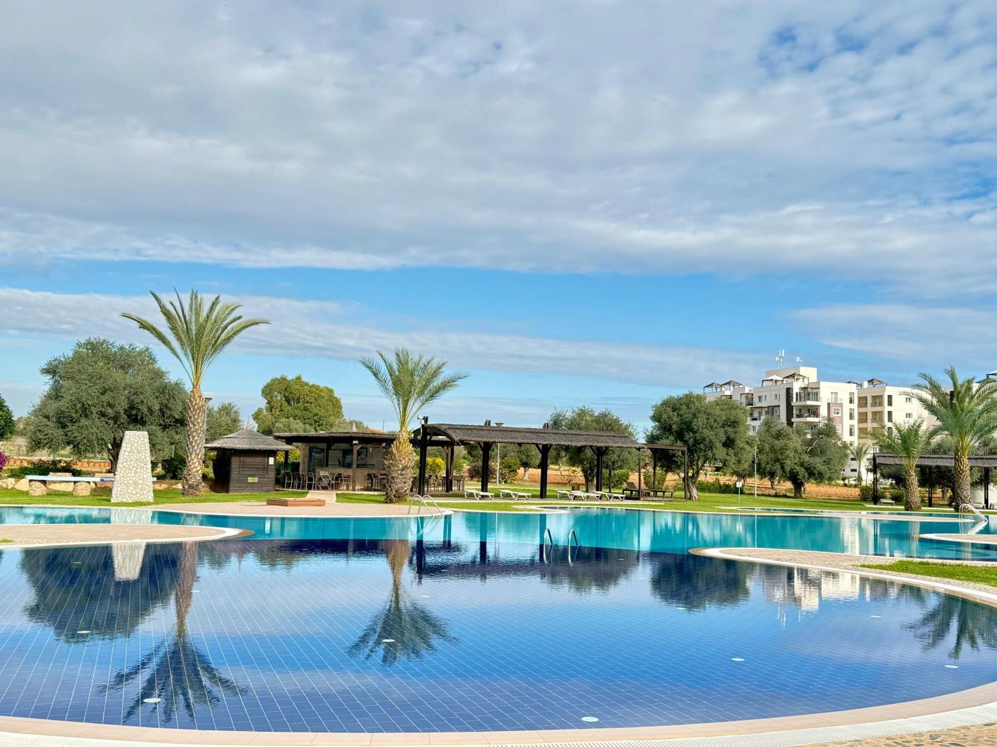 Relaxing Penthouse Suites By The Sea Vokolidha エクステリア 写真